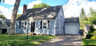 7 Holly St, Hingham, MA 02043