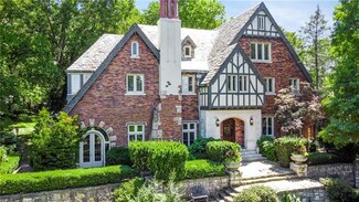 5601 Mission Dr, Mission Hills, KS 66208
