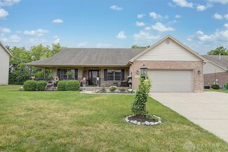 214 Auburn Meadows Ct, Franklin, OH 45005
