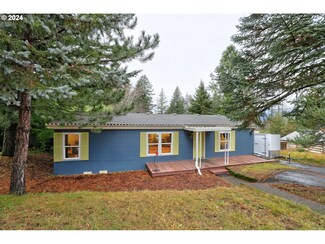 15 SW Belle St, Cascade Locks, OR 97014