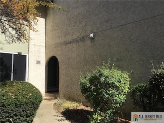 95 Thoreau Dr, Plainsboro, NJ 08536