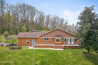 817 Peach Dr, Livingston, TN 38570
