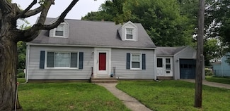 43 Sargon St, Springfield, MA 01104