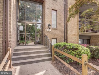 11051 Camfield Ct Unit 204, Manassas, VA 20109