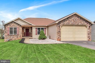 840 Evergreen Dr, Middletown, PA 17057