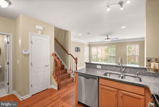 2331 Kew Gardens Dr, Woodbridge, VA 22191