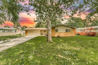 548 N Caddy Ln, Wichita, KS 67212