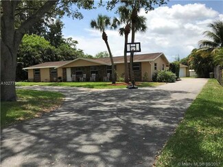 13700 SW 16th St, Davie, FL 33325