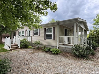3271 Selmaville Rd, Salem, IL 62881