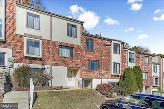 7504 Hilltop Dr Unit 202, Brookhaven, PA 19015