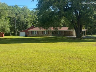 6709 Caraway Rd, Moss Point, MS 39562