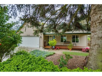 7416 SE Sherman St, Portland, OR 97215