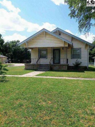 550 Spring St, Little River, KS 67457