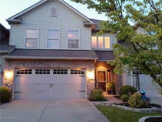 303 Lakewick Ln, Willowick, OH 44095