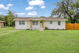 112 N Hamilton St, Bokchito, OK 74726