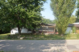 711 Prospect St, Onaga, KS 66521