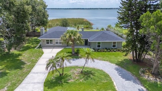 1502 Edgewater Beach Dr, Lakeland, FL 33805