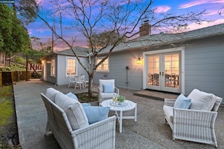 32 Sanborn Rd, Orinda, CA 94563
