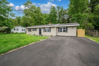 176 Kathleen Rd, Brockton, MA 02302