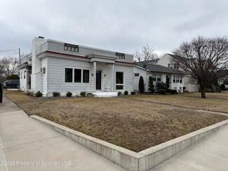 1469 Wyoming Ave, Kingston, PA 18704