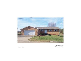 57 Cofer St, Washington, WV 26181
