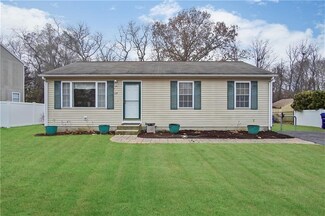 28 Cameron Ct, Warwick, RI 02886