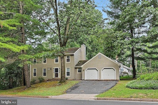 5847 New England Woods Dr, Burke, VA 22015