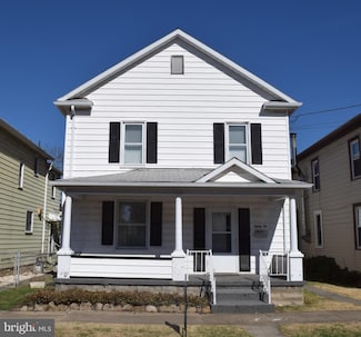 82 1st St, Keyser, WV 26726