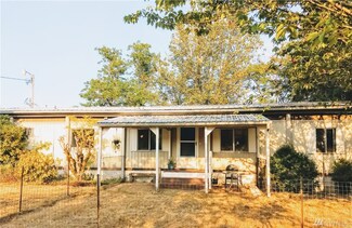 402 Stowell Rd, Onalaska, WA 98570