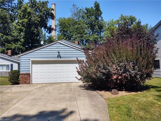 45 Keewaydin Dr, Eastlake, OH 44095