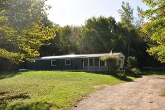 7010 W 104th St, Fremont, MI 49412