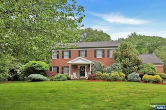 11 Katharina Place, Township of Washington, NJ 07676