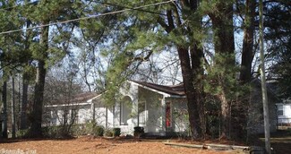 110 N Gannaway St, Warren, AR 71671
