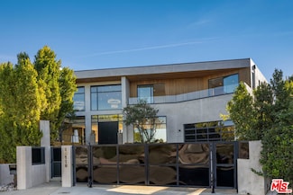 16110 Meadowview Dr, Encino, CA 91436