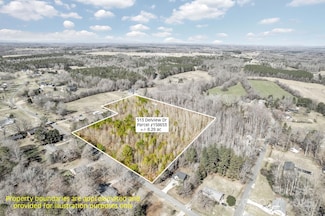 513 Delview Dr, Cherryville, NC 28021