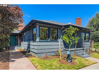 815-821 NE Holman St, Portland, OR 97211