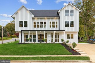 5405 Inverchapel Rd, Springfield, VA 22151