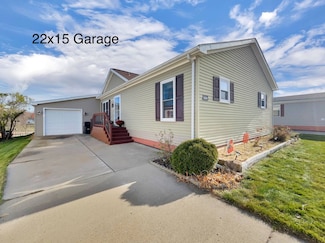 8249 Eaton Dr, Northville, MI 48167