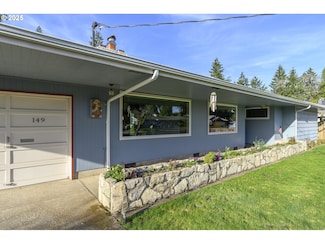 149 NW 25th St, McMinnville, OR 97128