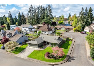 15101 SE Hickory Ct, Milwaukie, OR 97267