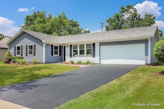 319 Cedarbrook Rd, Naperville, IL 60565