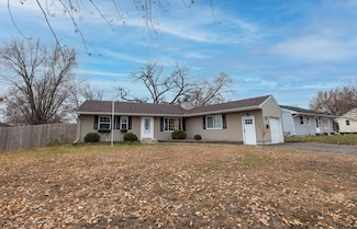 7825 58th Place N, Minneapolis, MN 55428