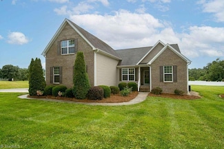 6535 Sullivantown Rd, Walkertown, NC 27051