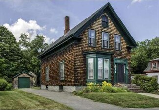 11 Winthrop St, Essex, MA 01929