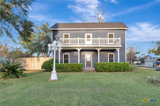 411 S Washington St, El Campo, TX 77437