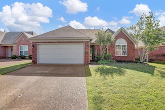 1414 Siskin Dr, Cordova, TN 38016