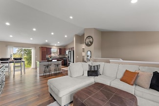 809 Cologne Ln, Waverly, MN 55390