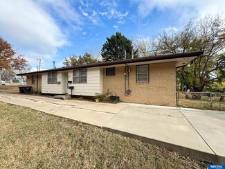 5313 Leighton Ave, Lincoln, NE 68504