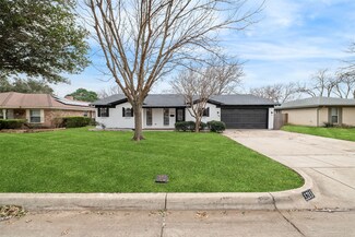 3215 Glenmont Dr, Fort Worth, TX 76133