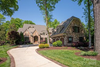 9004 Whirlaway Ln, Waxhaw, NC 28173